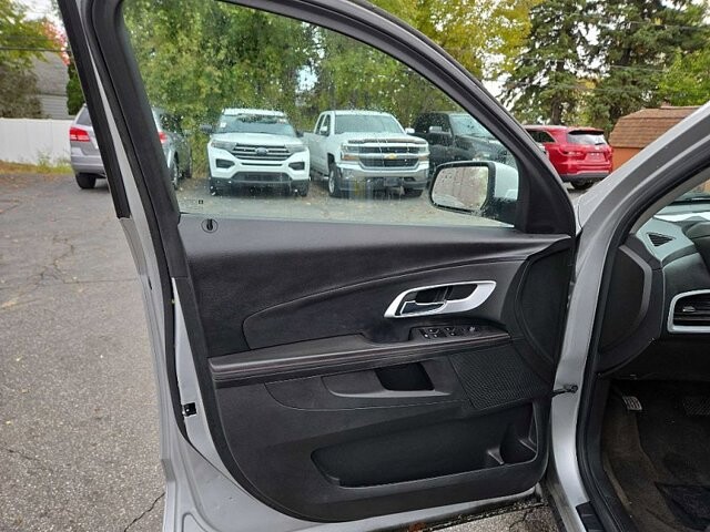 2011 Chevrolet Equinox in Oregon, OH 43616 - 18079691 9
