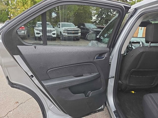 2011 Chevrolet Equinox in Oregon, OH 43616 - 18079691 11