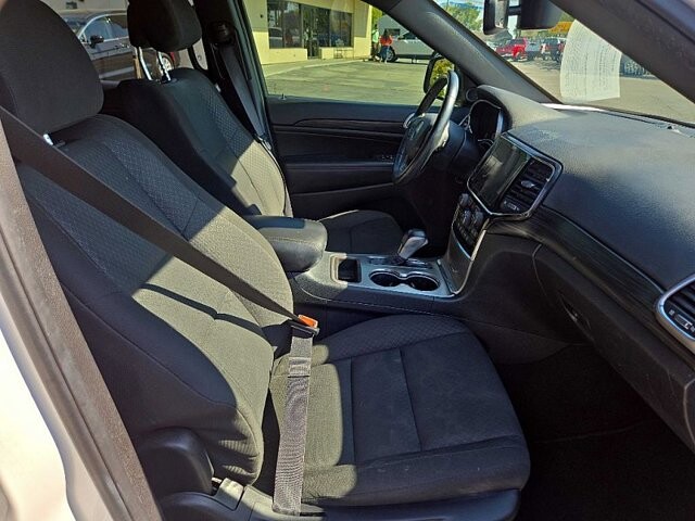 2020 Jeep Grand Cherokee in Oregon, OH 43616 - 18079692 17