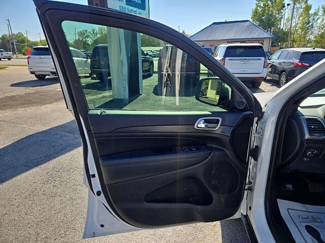 2020 Jeep Grand Cherokee in Oregon, OH 43616 - 18079692 9