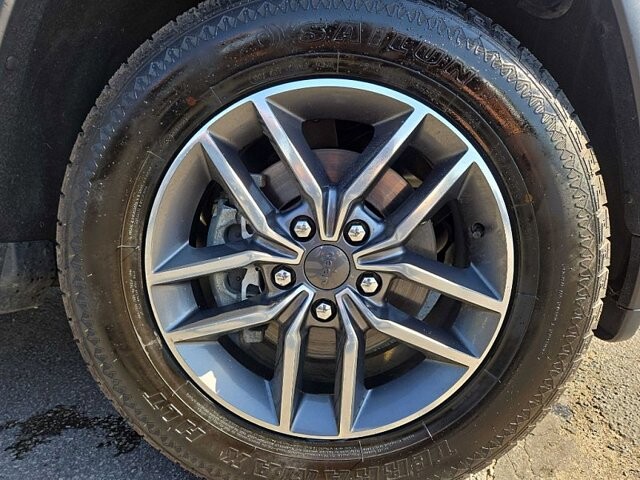 2020 Jeep Grand Cherokee in Oregon, OH 43616 - 18079692 18