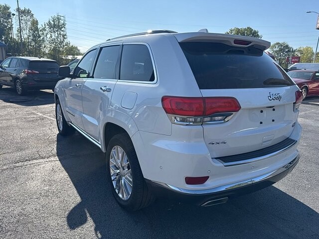 2017 Jeep Grand Cherokee in Oregon, OH 43616 - 18079693 3