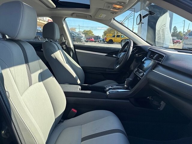 2018 Honda Civic in Oregon, OH 43616 - 18079694 17