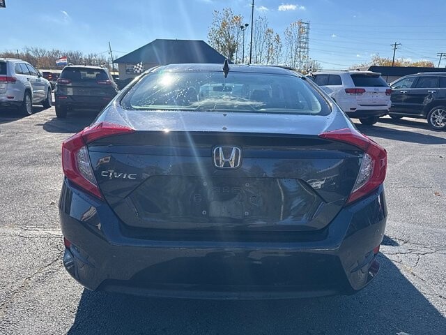 2018 Honda Civic in Oregon, OH 43616 - 18079694 4