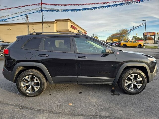 2015 Jeep Cherokee in Oregon, OH 43616 - 18079695 6