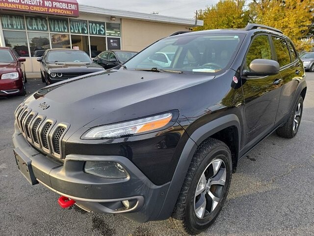 2015 Jeep Cherokee in Oregon, OH 43616 - 18079695