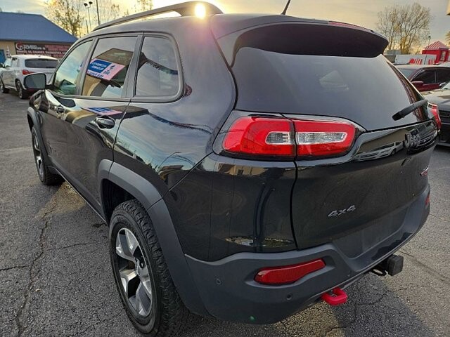 2015 Jeep Cherokee in Oregon, OH 43616 - 18079695 3