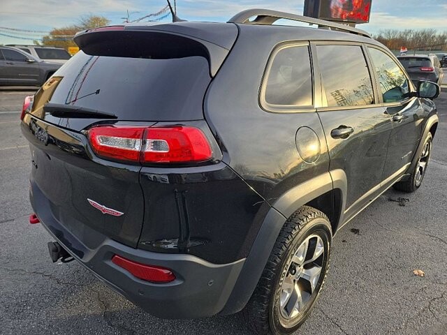 2015 Jeep Cherokee in Oregon, OH 43616 - 18079695 5