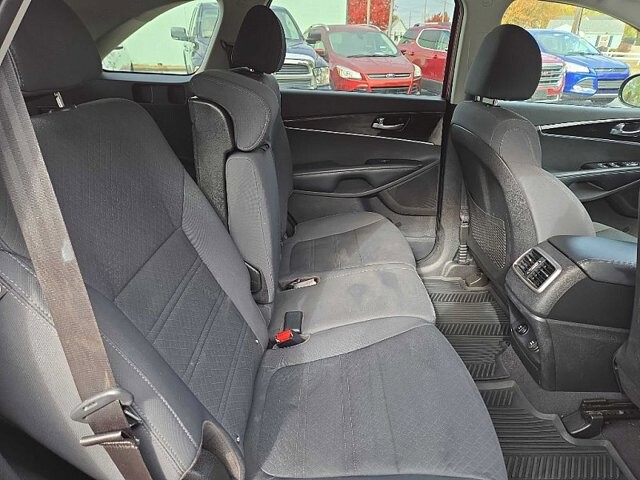 2019 Kia Sorento in Oregon, OH 43616 - 18079697 16