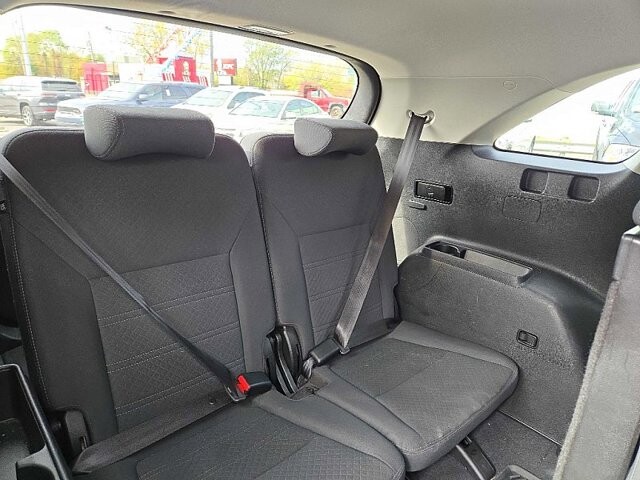 2019 Kia Sorento in Oregon, OH 43616 - 18079697 17