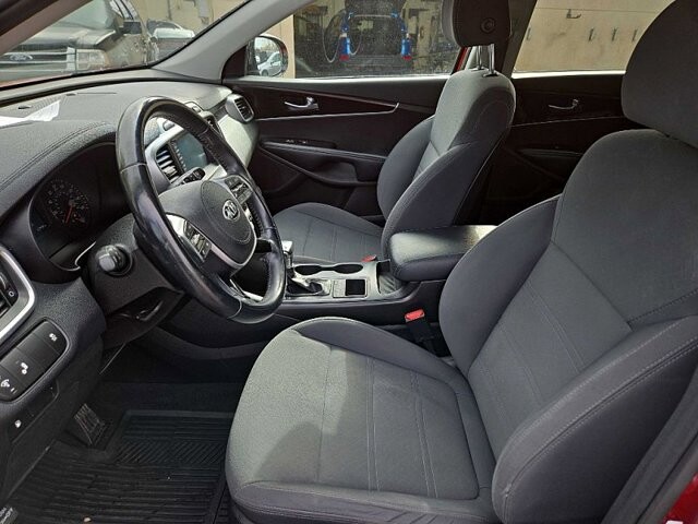 2019 Kia Sorento in Oregon, OH 43616 - 18079697 10