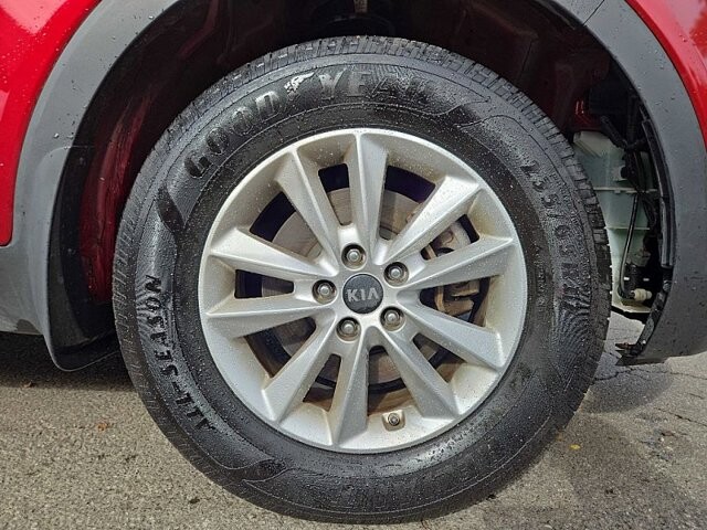 2019 Kia Sorento in Oregon, OH 43616 - 18079697 21