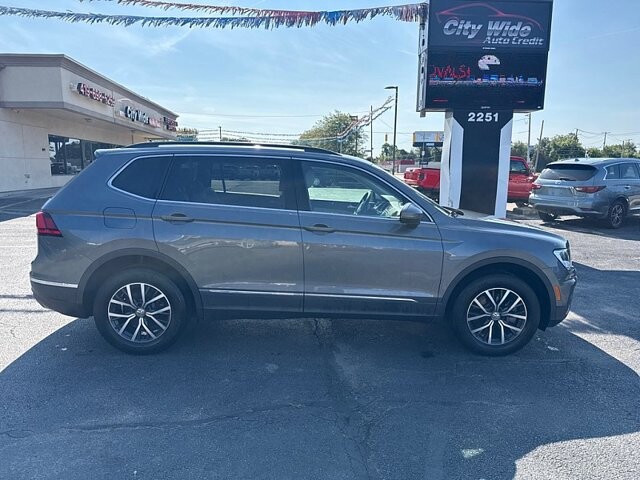 2020 Volkswagen Tiguan in Oregon, OH 43616 - 18079700 6