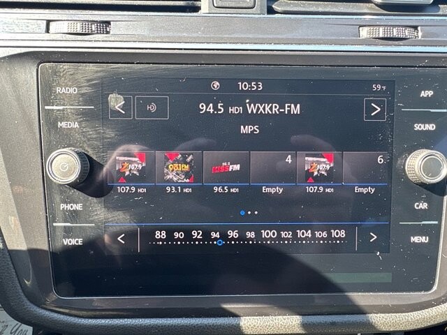 2020 Volkswagen Tiguan in Oregon, OH 43616 - 18079700 23