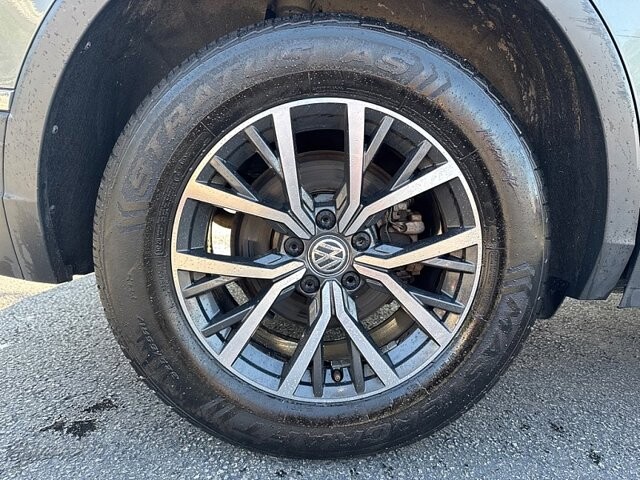 2020 Volkswagen Tiguan in Oregon, OH 43616 - 18079700 20