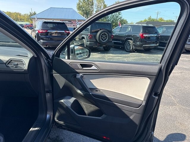 2020 Volkswagen Tiguan in Oregon, OH 43616 - 18079700 18