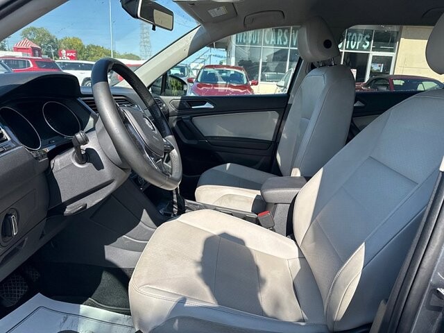 2020 Volkswagen Tiguan in Oregon, OH 43616 - 18079700 10