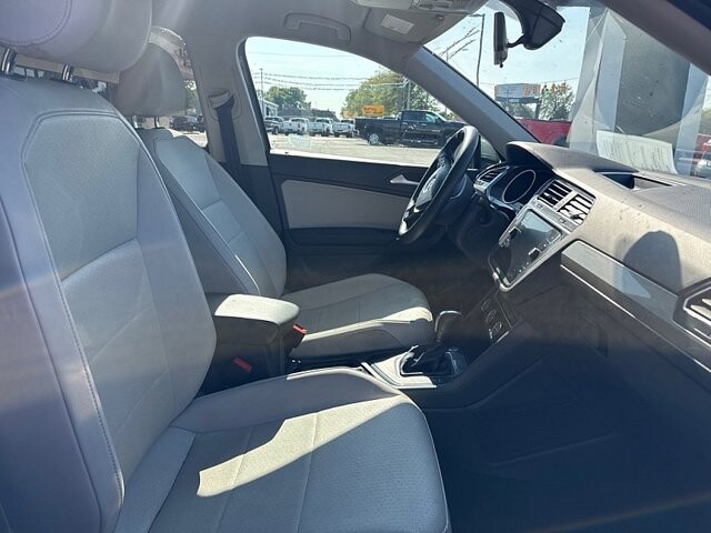 2020 Volkswagen Tiguan in Oregon, OH 43616 - 18079700 19