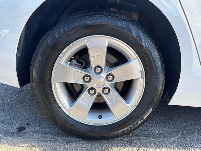 2013 Chevrolet Malibu in Oregon, OH 43616 - 18079702 18