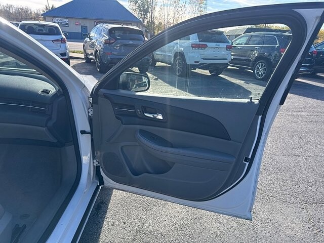 2013 Chevrolet Malibu in Oregon, OH 43616 - 18079702 16