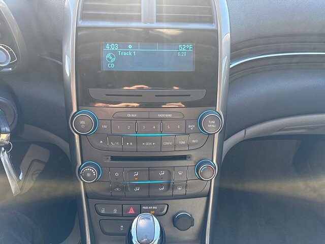 2013 Chevrolet Malibu in Oregon, OH 43616 - 18079702 22