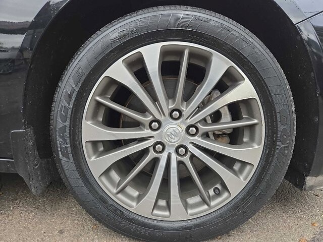 2017 Buick LaCrosse in Oregon, OH 43616 - 18079703 18