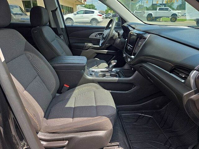 2021 Chevrolet Traverse in Oregon, OH 43616 - 18079704 19