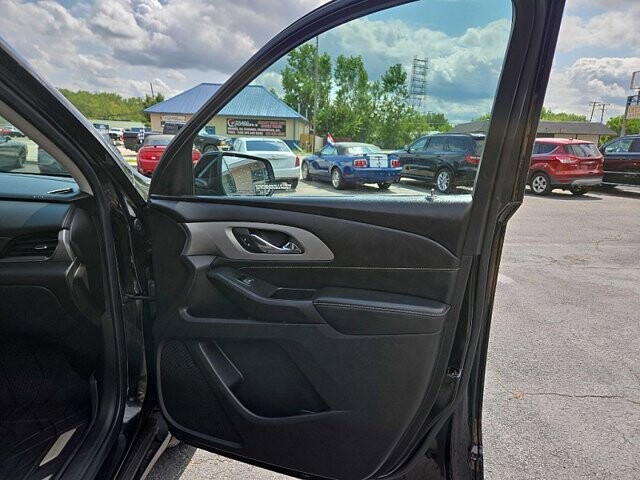 2021 Chevrolet Traverse in Oregon, OH 43616 - 18079704 18
