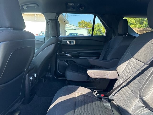 2020 Ford Explorer in Oregon, OH 43616 - 18079707 12