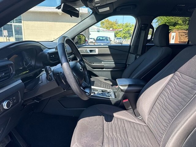 2020 Ford Explorer in Oregon, OH 43616 - 18079707 10