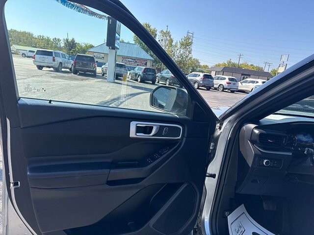 2020 Ford Explorer in Oregon, OH 43616 - 18079707 9