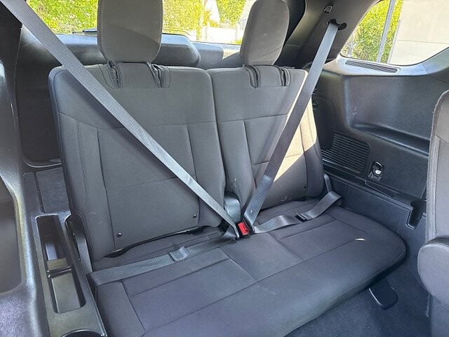 2020 Ford Explorer in Oregon, OH 43616 - 18079707 17