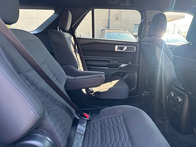 2020 Ford Explorer in Oregon, OH 43616 - 18079707 16