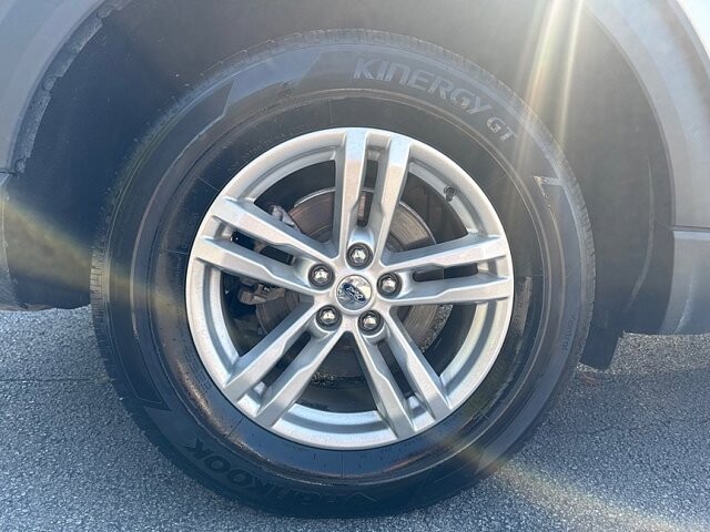 2020 Ford Explorer in Oregon, OH 43616 - 18079707 20