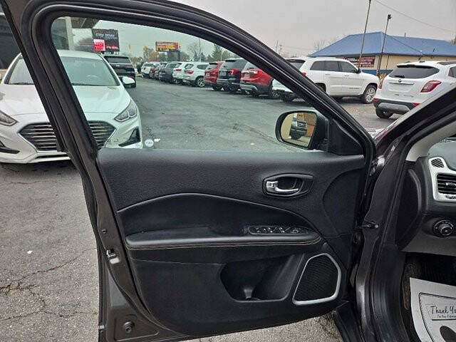 2020 Jeep Compass in Oregon, OH 43616 - 18079712 10