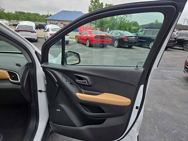 2020 Chevrolet Trax in Oregon, OH 43616 - 18079713 16