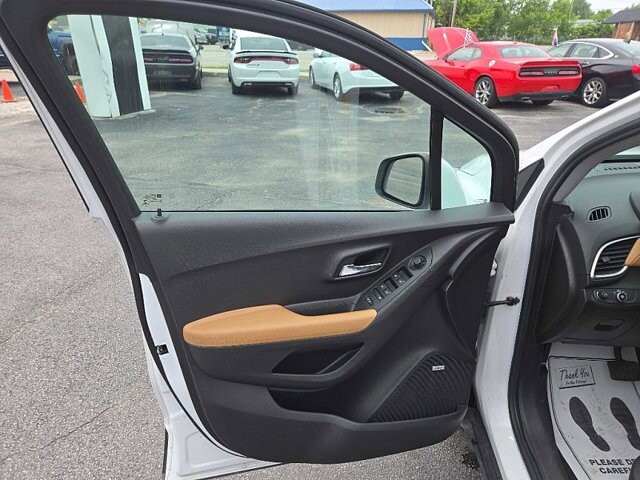 2020 Chevrolet Trax in Oregon, OH 43616 - 18079713 9