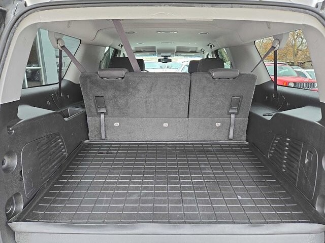 2015 GMC Yukon XL in Oregon, OH 43616 - 18079715 14