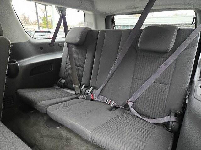 2015 GMC Yukon XL in Oregon, OH 43616 - 18079715 13