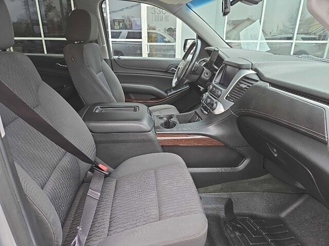 2015 GMC Yukon XL in Oregon, OH 43616 - 18079715 19