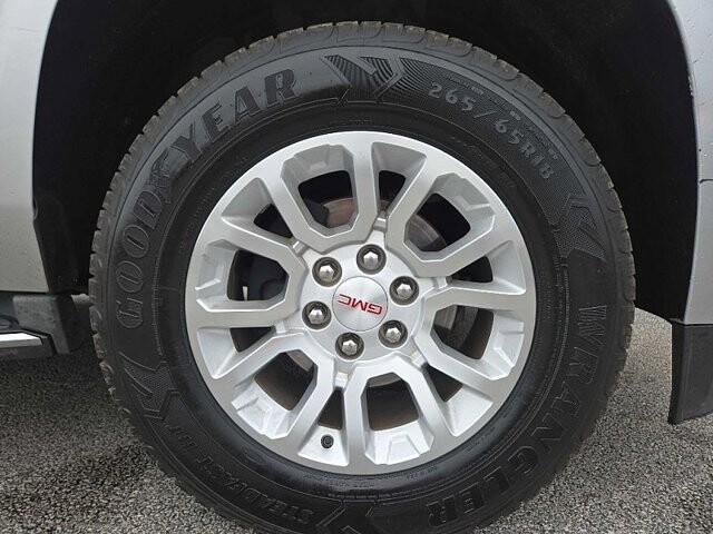 2015 GMC Yukon XL in Oregon, OH 43616 - 18079715 22