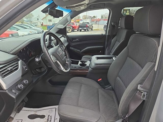 2015 GMC Yukon XL in Oregon, OH 43616 - 18079715 10