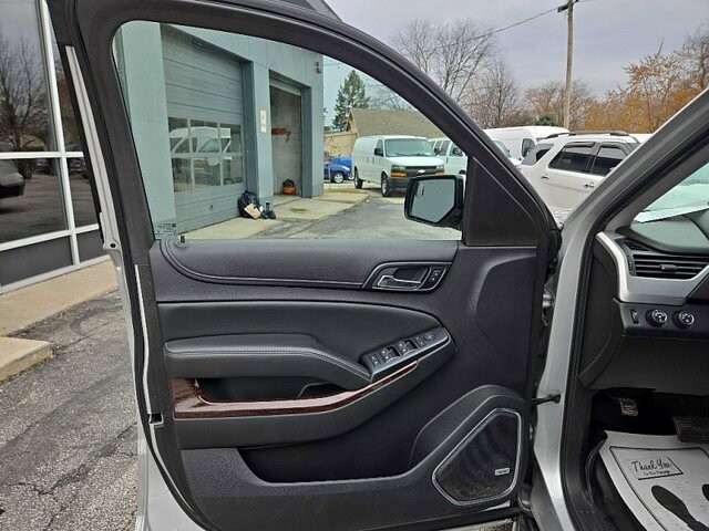 2015 GMC Yukon XL in Oregon, OH 43616 - 18079715 9