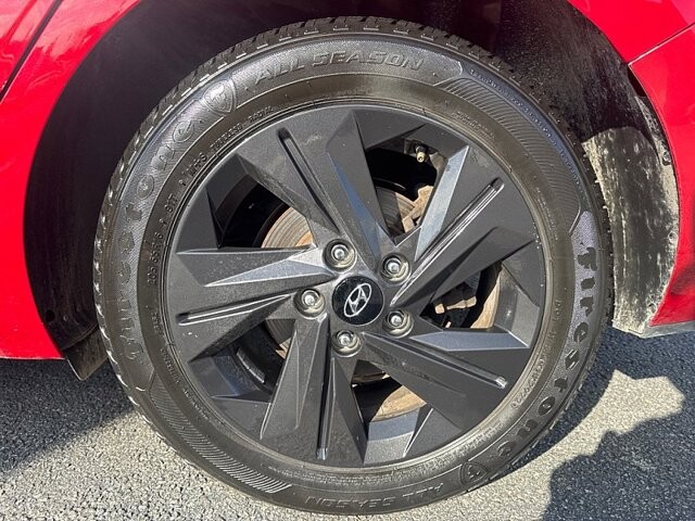 2021 Hyundai Elantra in Oregon, OH 43616 - 18079718 18