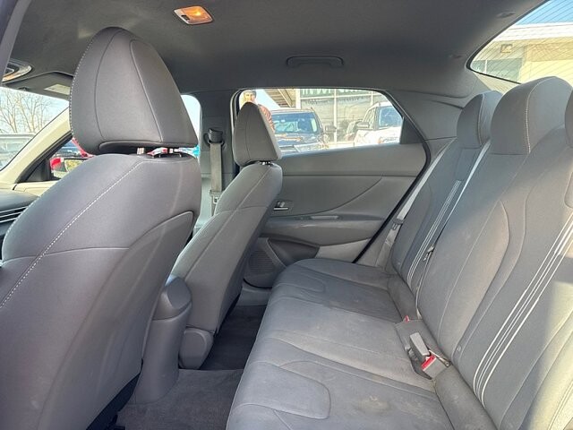 2021 Hyundai Elantra in Oregon, OH 43616 - 18079718 12