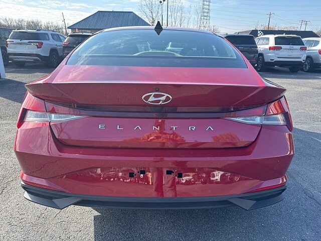 2021 Hyundai Elantra in Oregon, OH 43616 - 18079718 4