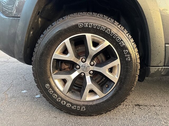 2016 Jeep Cherokee in Oregon, OH 43616 - 18079719 18