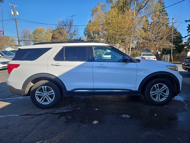 2022 Ford Explorer in Oregon, OH 43616 - 18079720 6