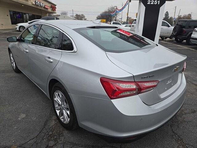 2020 Chevrolet Malibu in Oregon, OH 43616 - 18079721 5