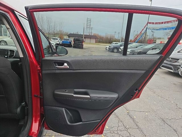 2019 Kia Sportage in Oregon, OH 43616 - 18079725 14
